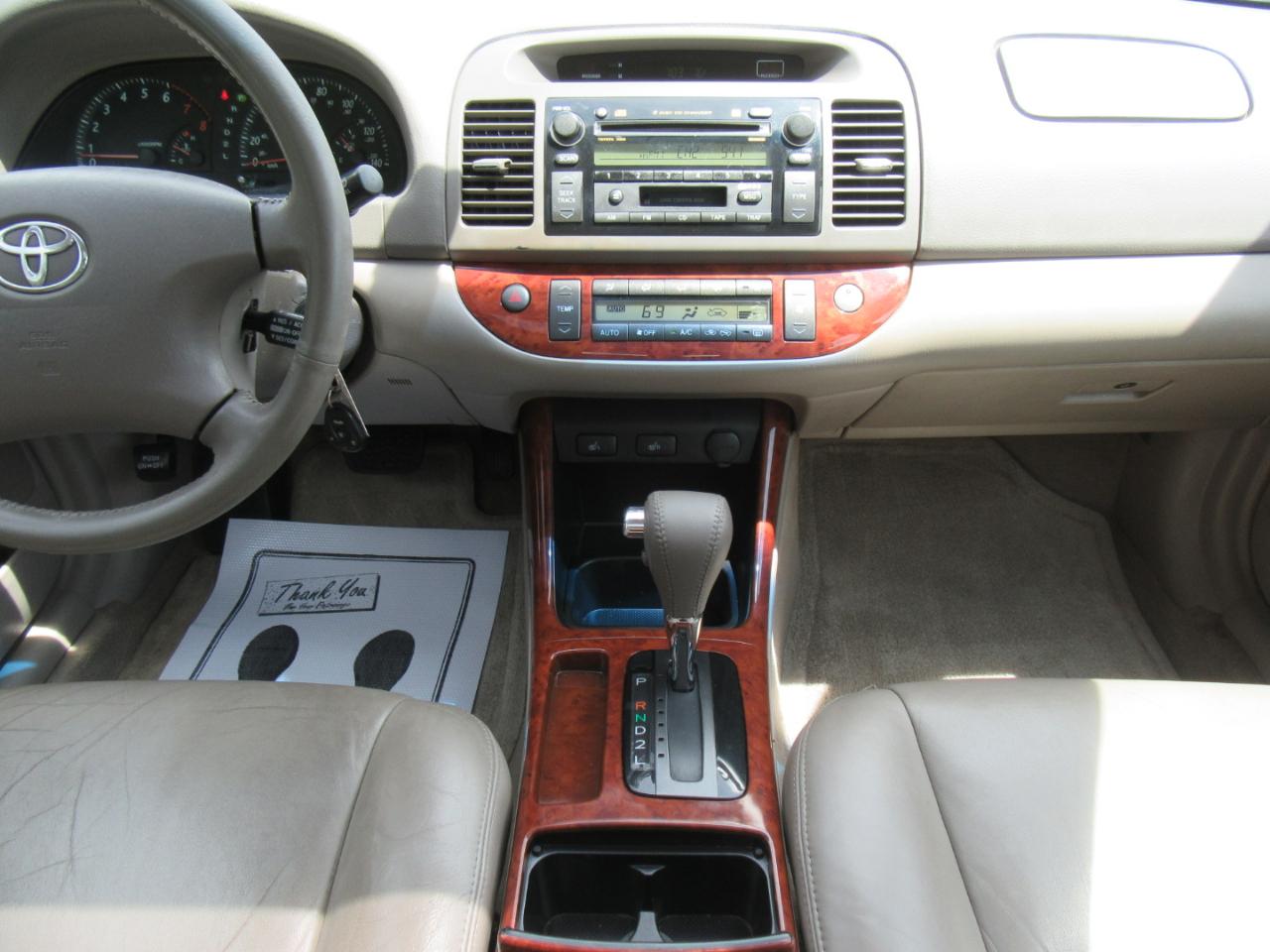 Toyota Camry XLE 2004