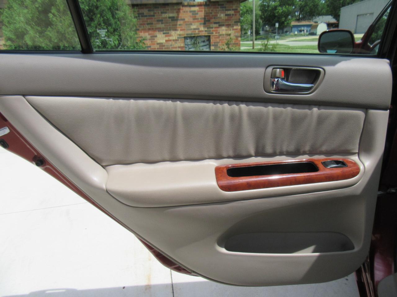 Toyota Camry XLE 2004