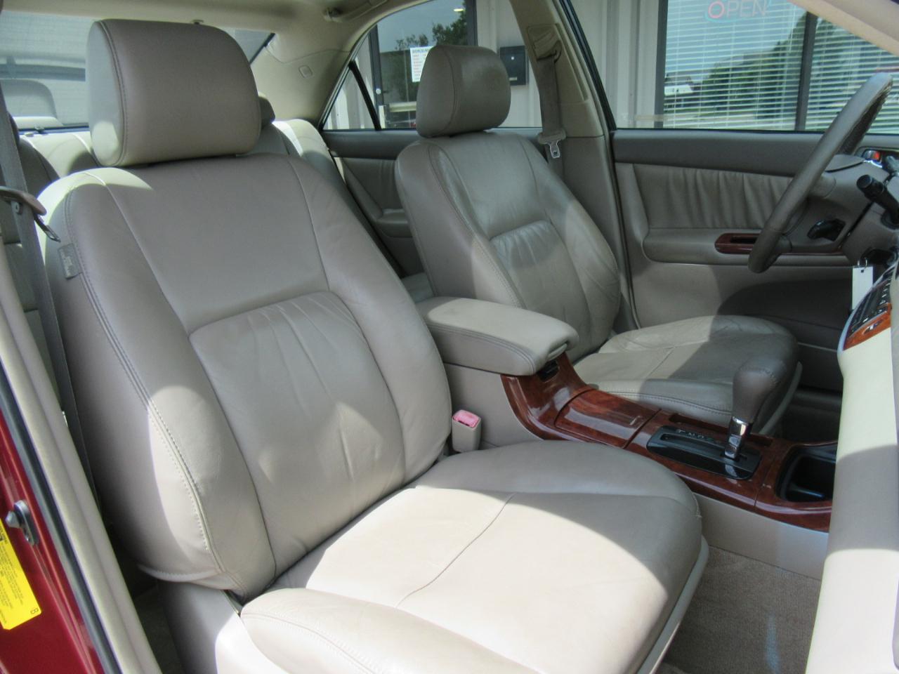 Toyota Camry XLE 2004