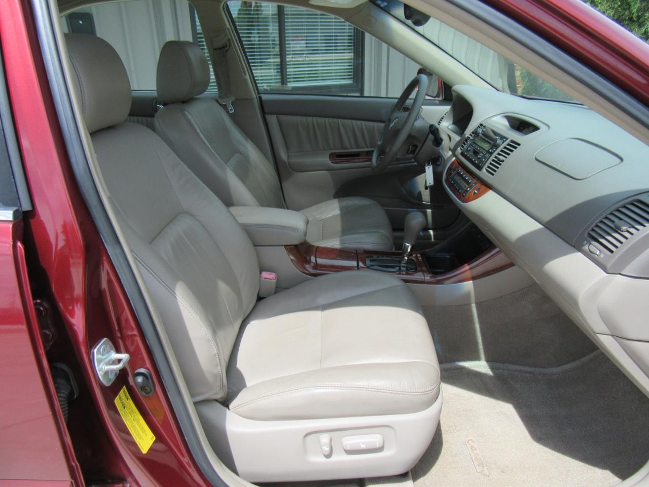 Toyota Camry XLE 2004