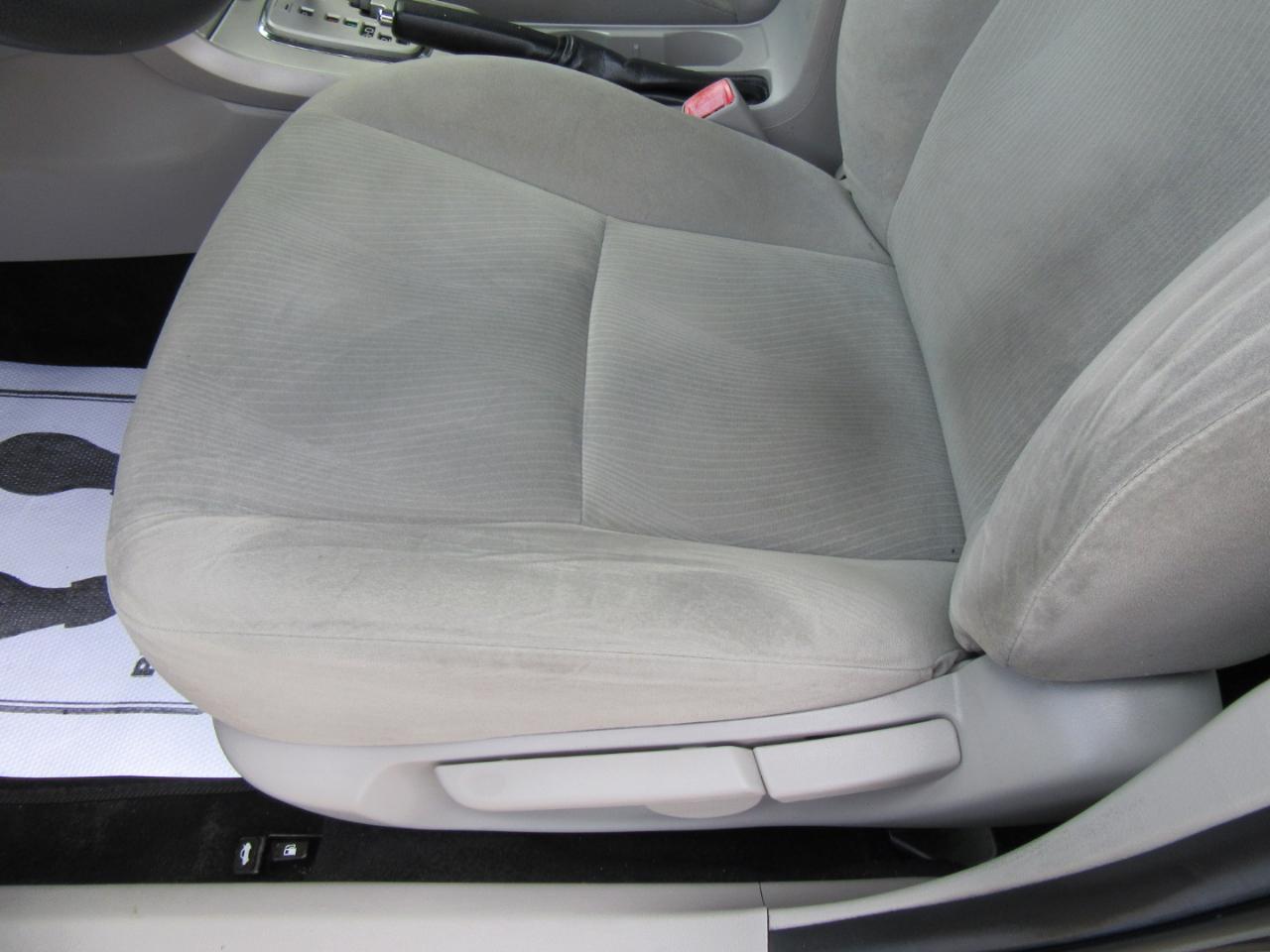 Toyota Corolla LE 2013