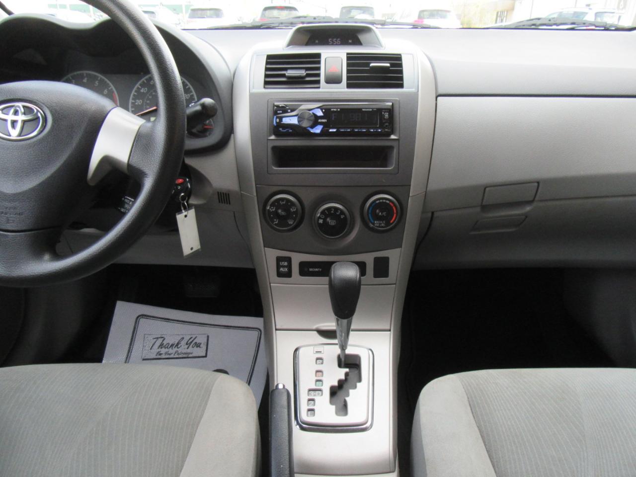 Toyota Corolla LE 2013