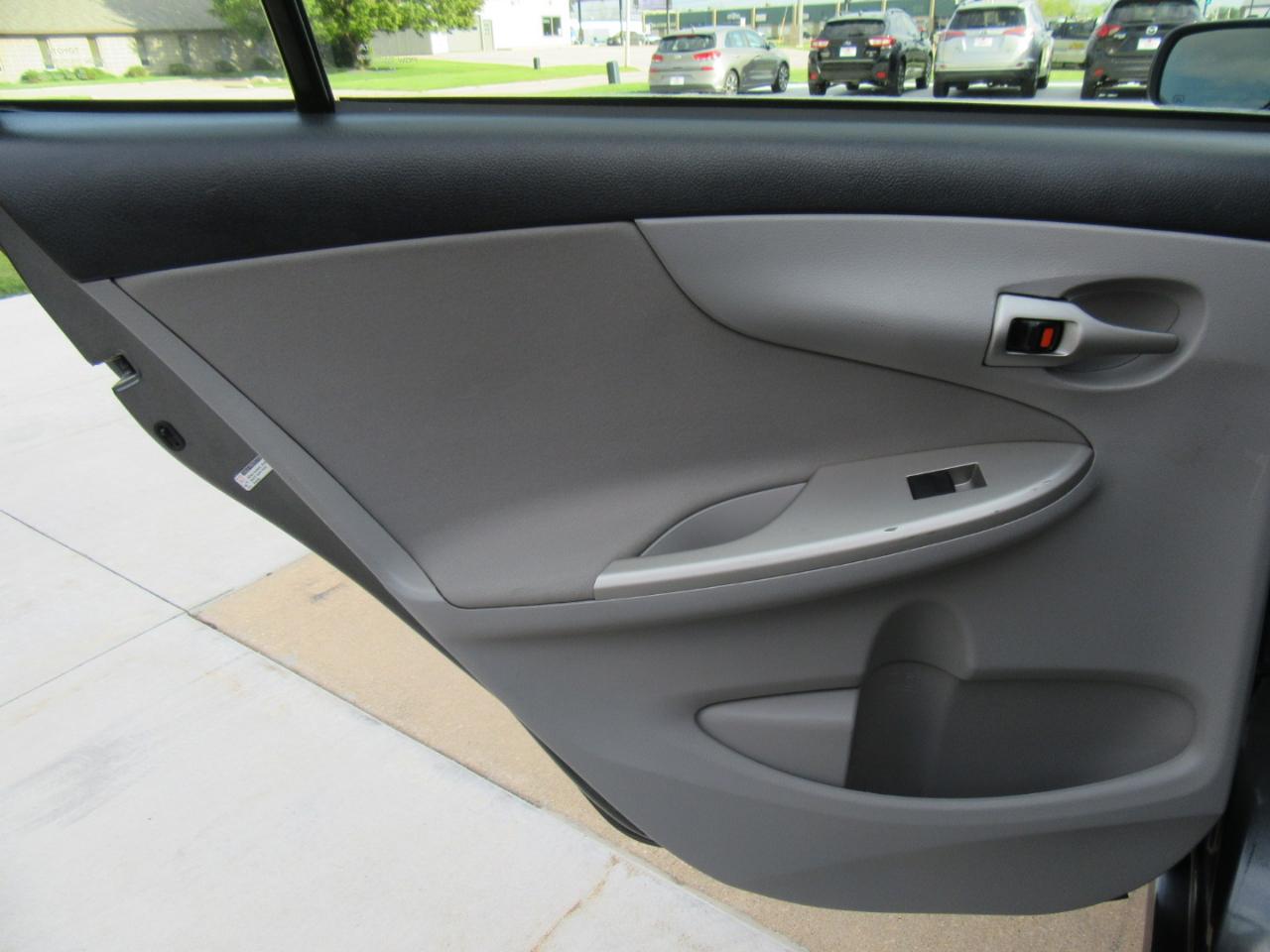 Toyota Corolla LE 2013