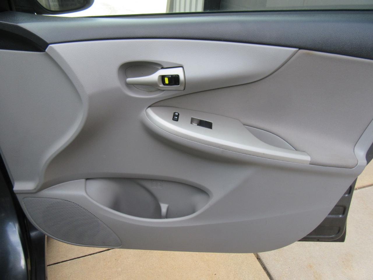 Toyota Corolla LE 2013