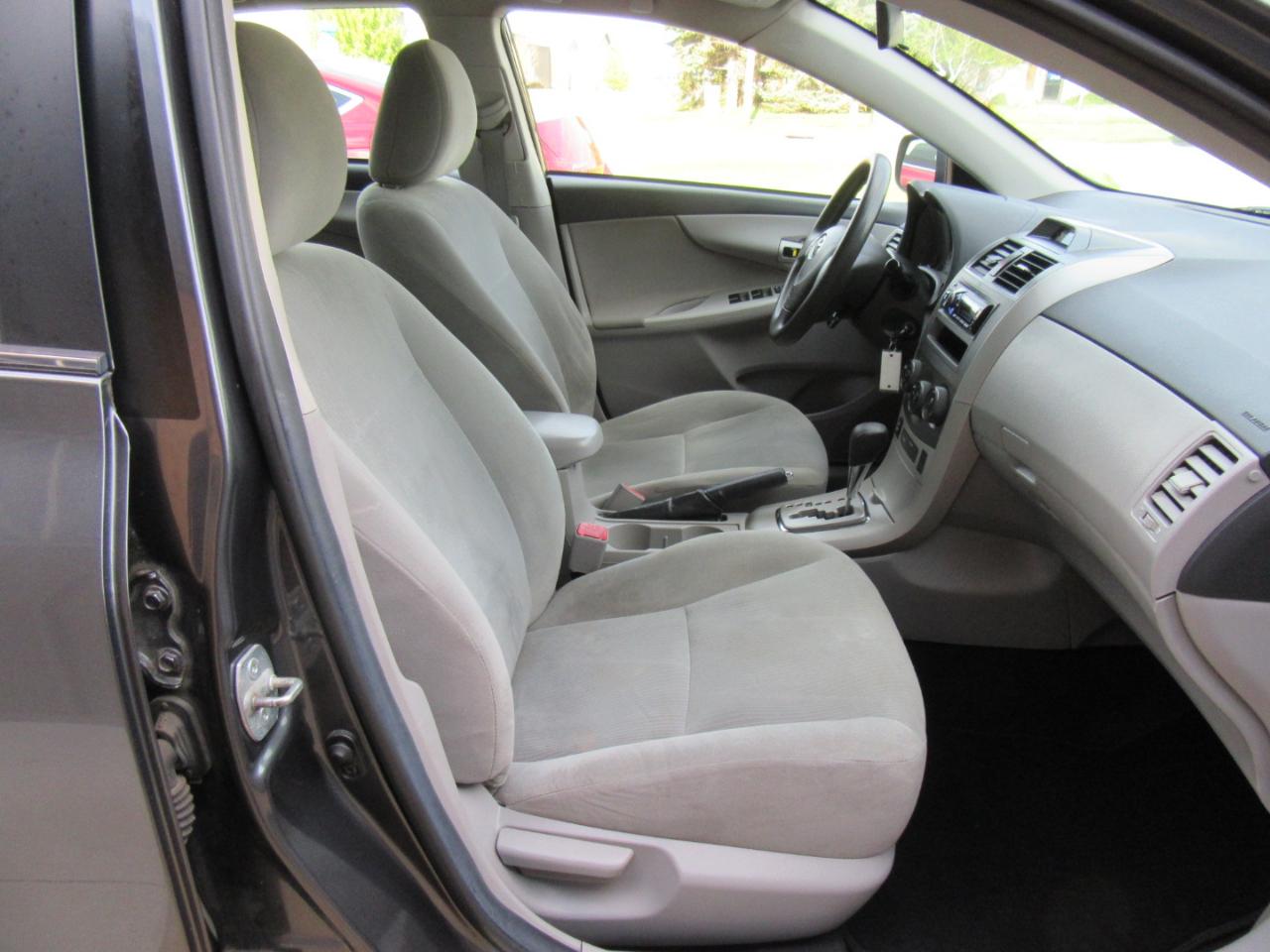 Toyota Corolla LE 2013