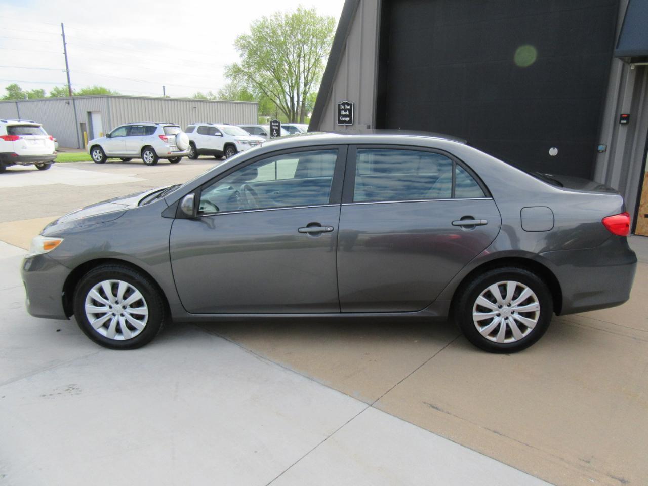 Toyota Corolla LE 2013