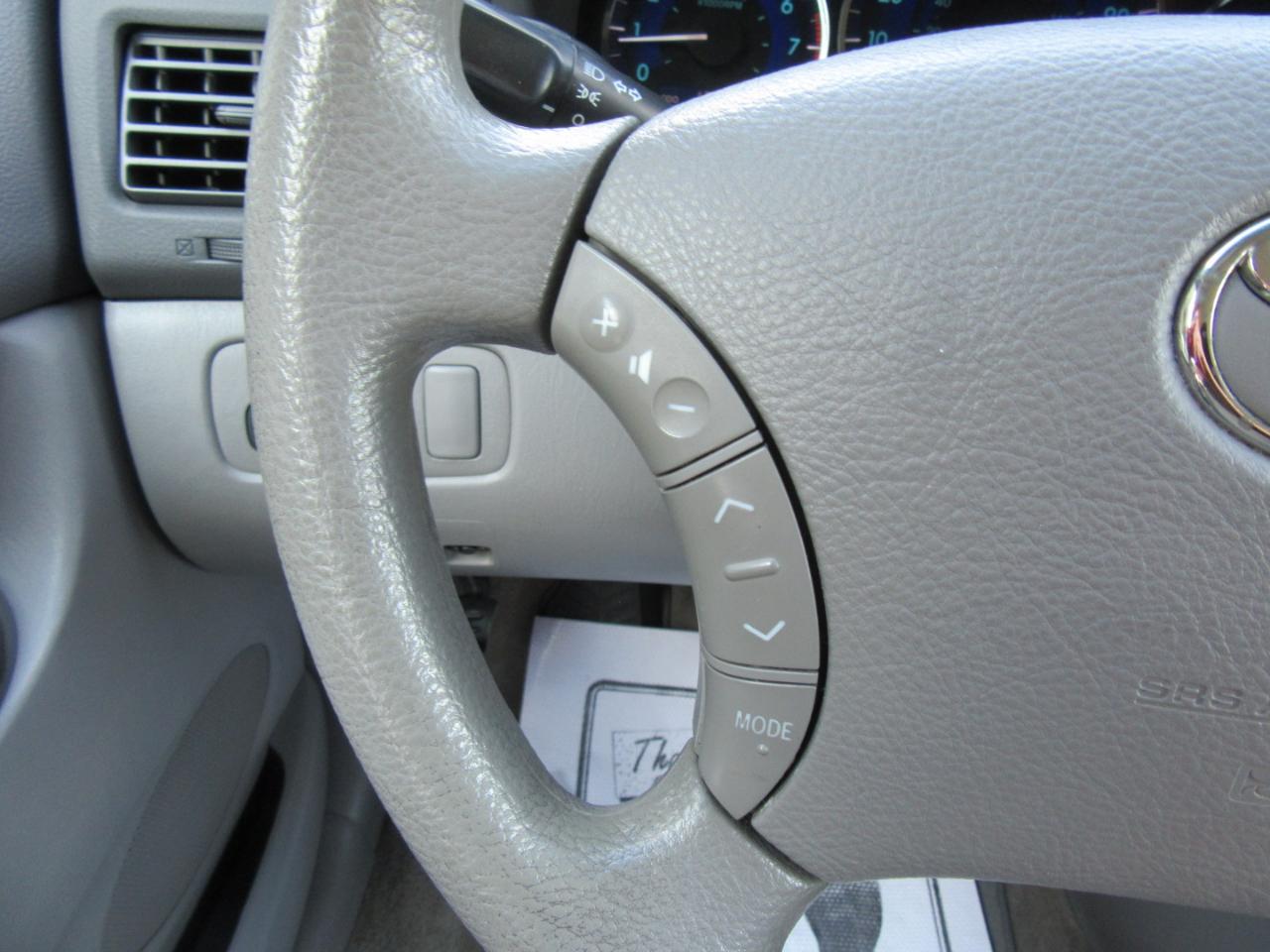 Toyota Sienna LE FWD 7 Passenger 2010
