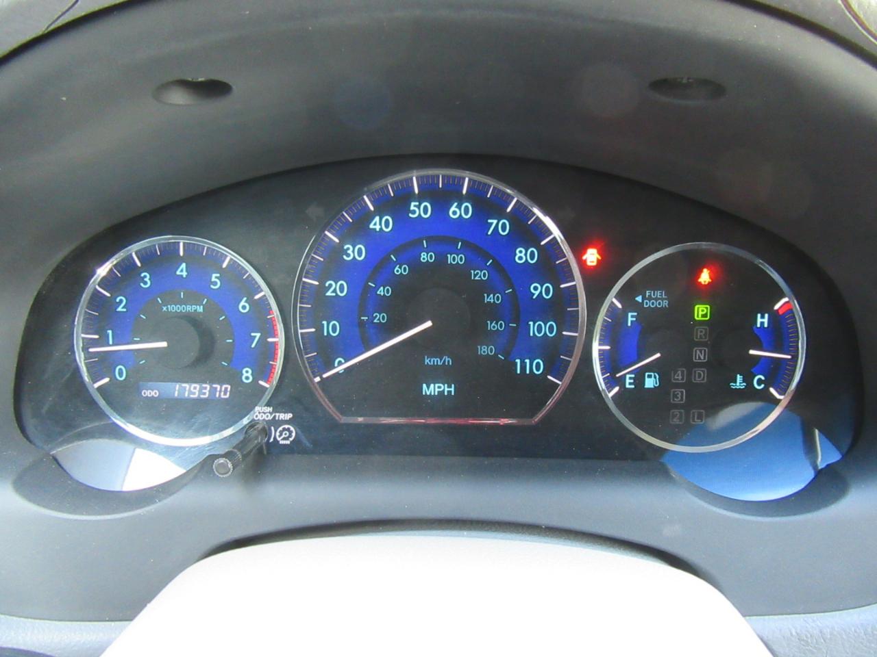 Toyota Sienna LE FWD 7 Passenger 2010