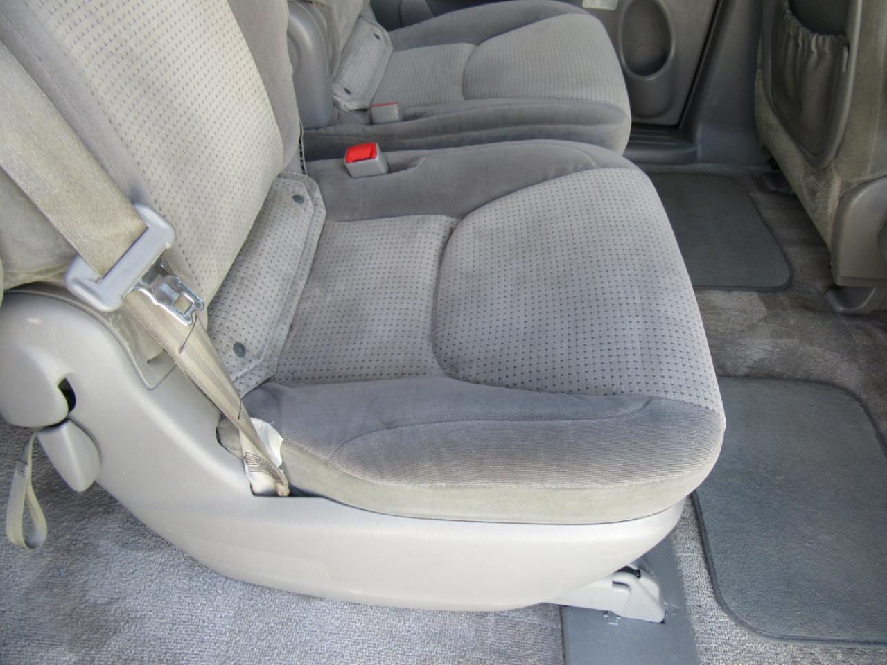 Toyota Sienna LE FWD 7 Passenger 2010