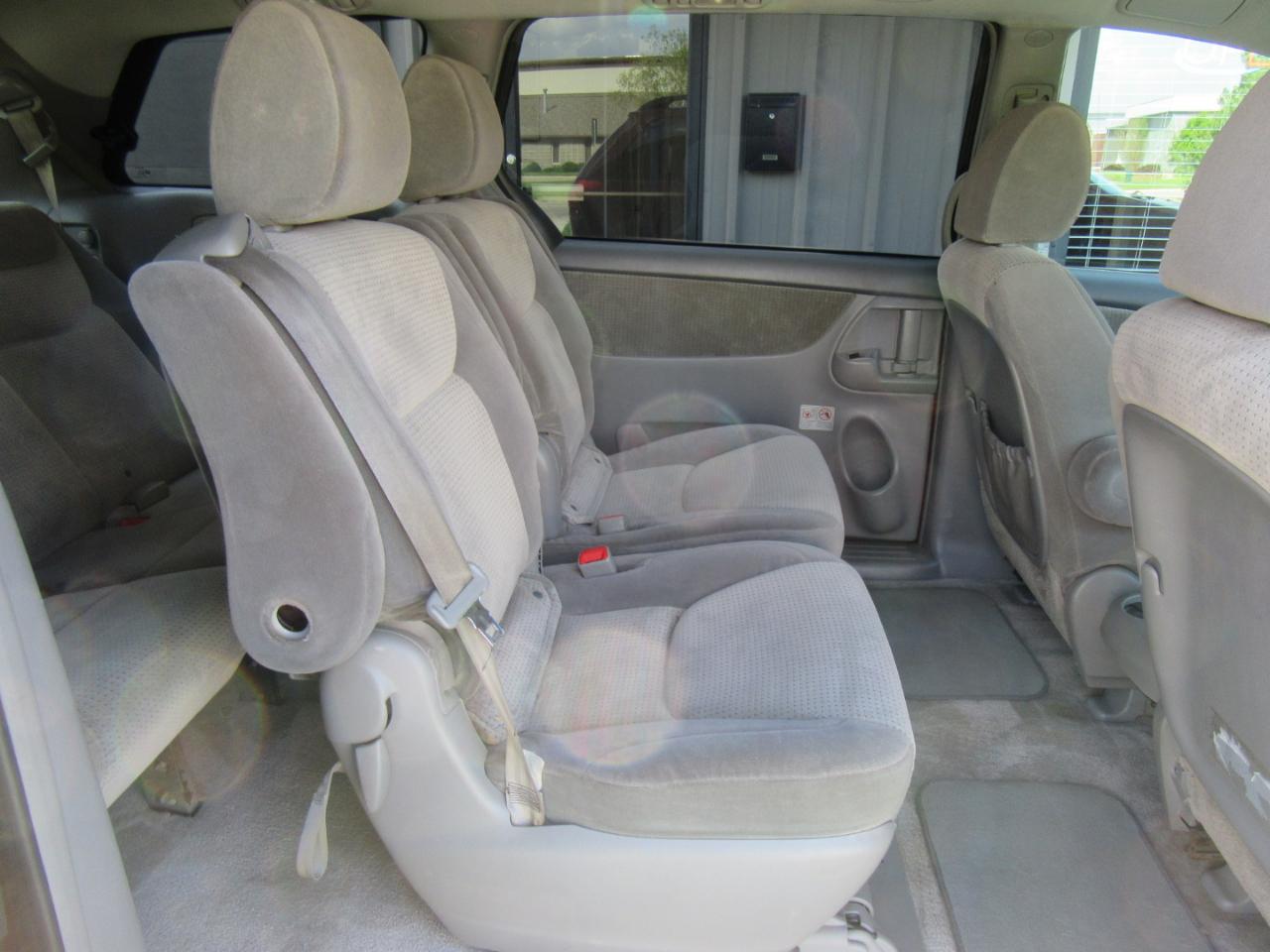 Toyota Sienna LE FWD 7 Passenger 2010