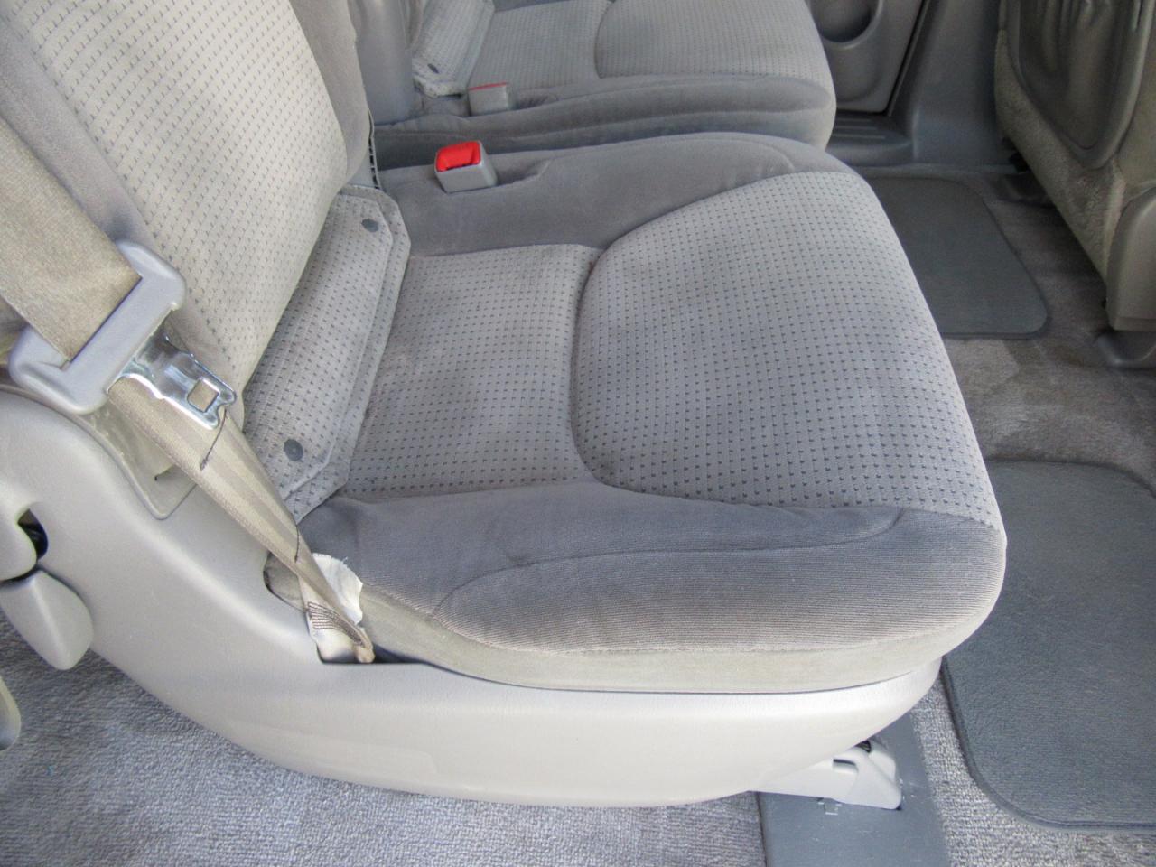 Toyota Sienna LE FWD 7 Passenger 2010