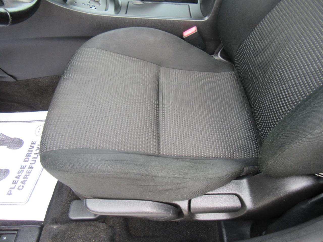 Mazda MAZDA3 i Touring AT 4-Door 2013