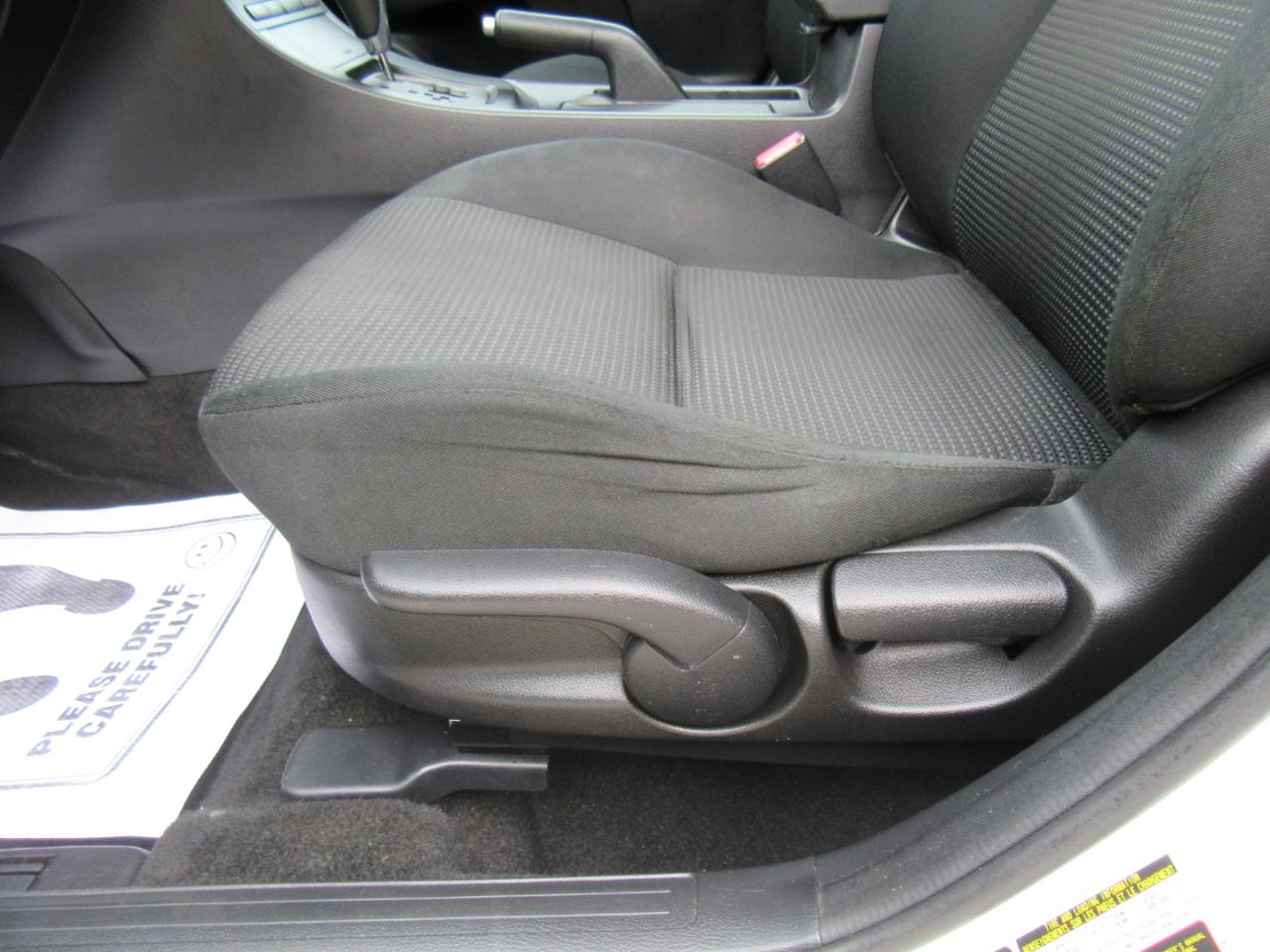 Mazda MAZDA3 i Touring AT 4-Door 2013