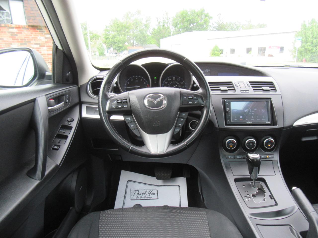 Mazda MAZDA3 i Touring AT 4-Door 2013
