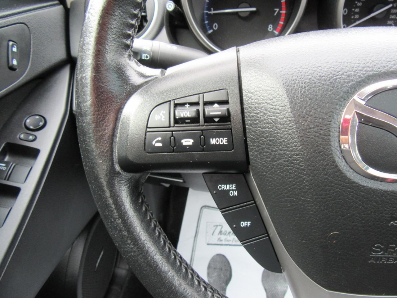 Mazda MAZDA3 i Touring AT 4-Door 2013