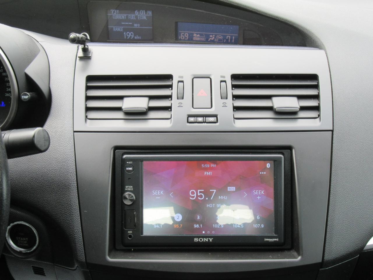 Mazda MAZDA3 i Touring AT 4-Door 2013