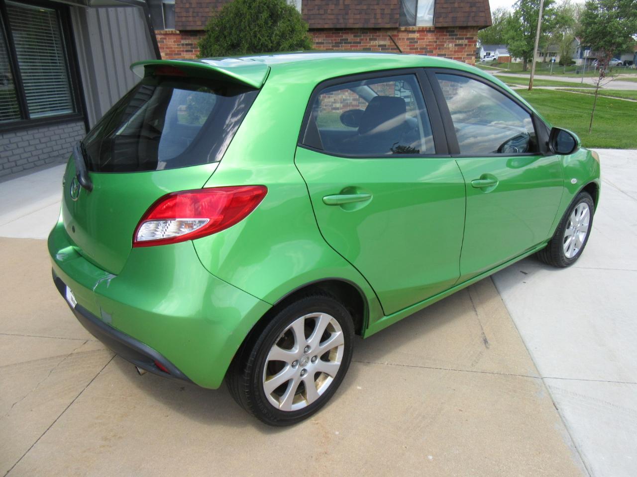 Mazda MAZDA2 Touring 2011