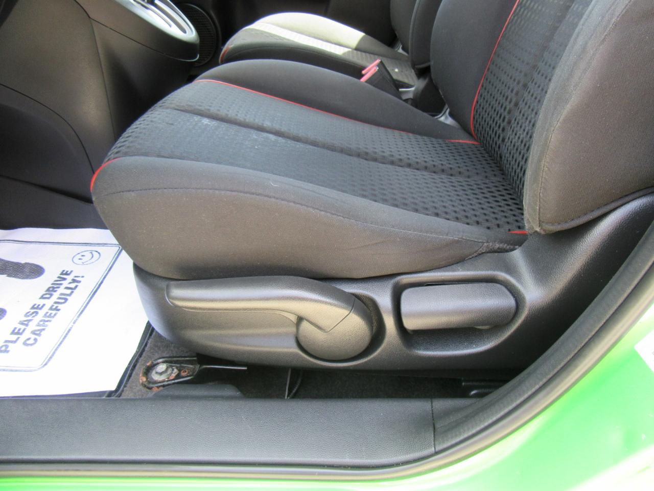 Mazda MAZDA2 Touring 2011