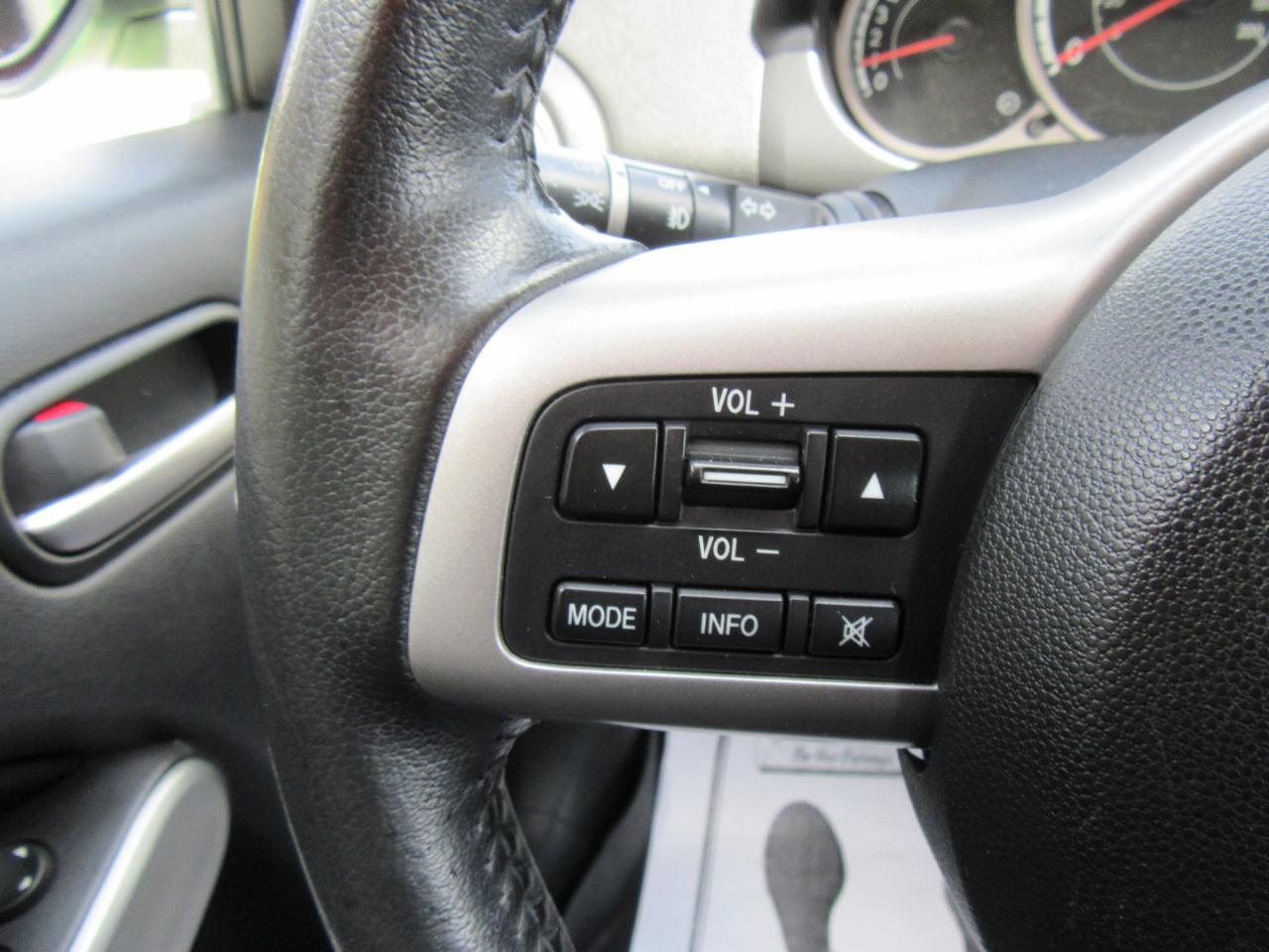 Mazda MAZDA2 Touring 2011