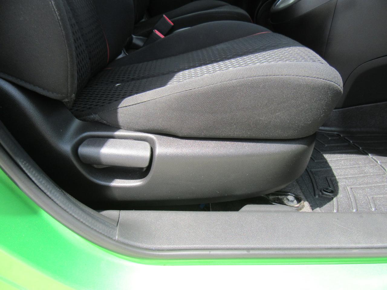 Mazda MAZDA2 Touring 2011