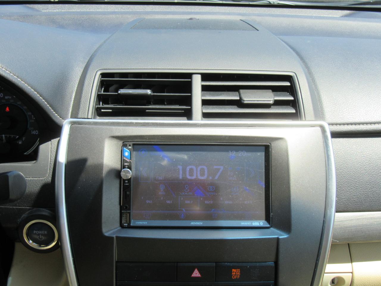 Toyota Camry Hybrid XLE 2015