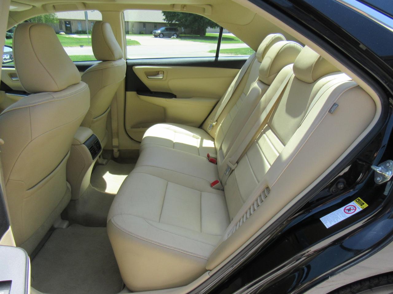 Toyota Camry Hybrid XLE 2015