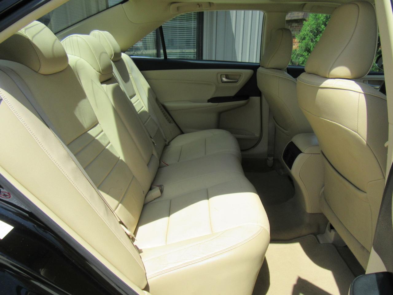 Toyota Camry Hybrid XLE 2015