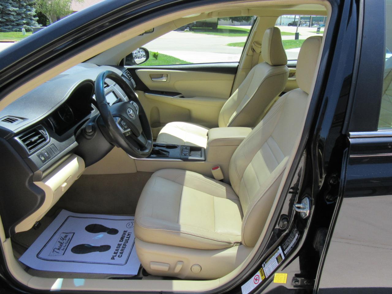 Toyota Camry Hybrid XLE 2015