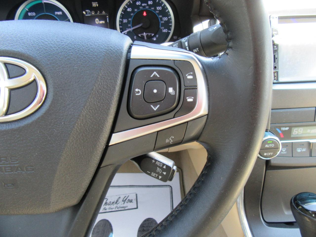 Toyota Camry Hybrid XLE 2015
