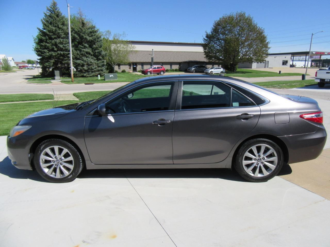 Toyota Camry XLE 2017