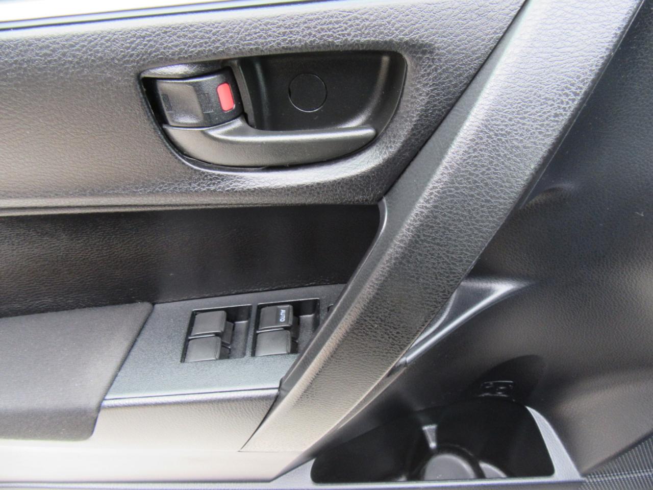 Toyota Corolla L 2016