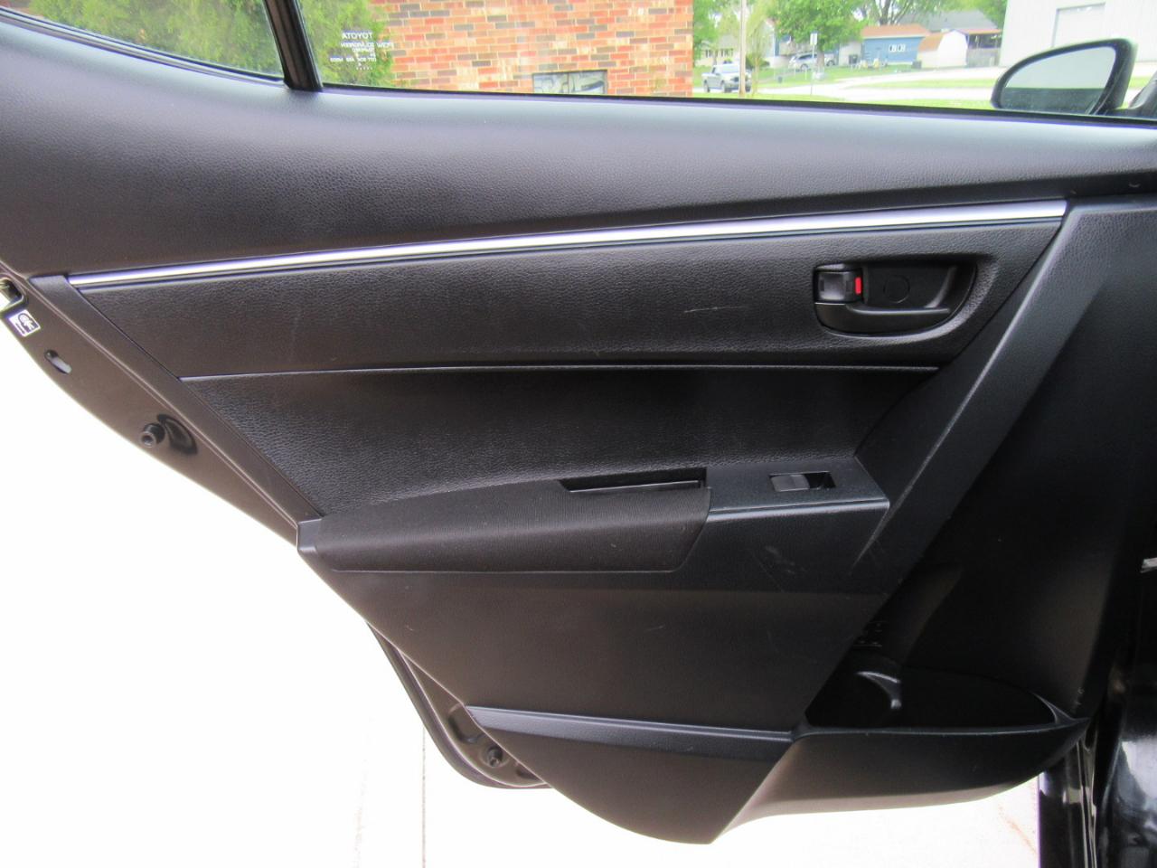 Toyota Corolla L 2016