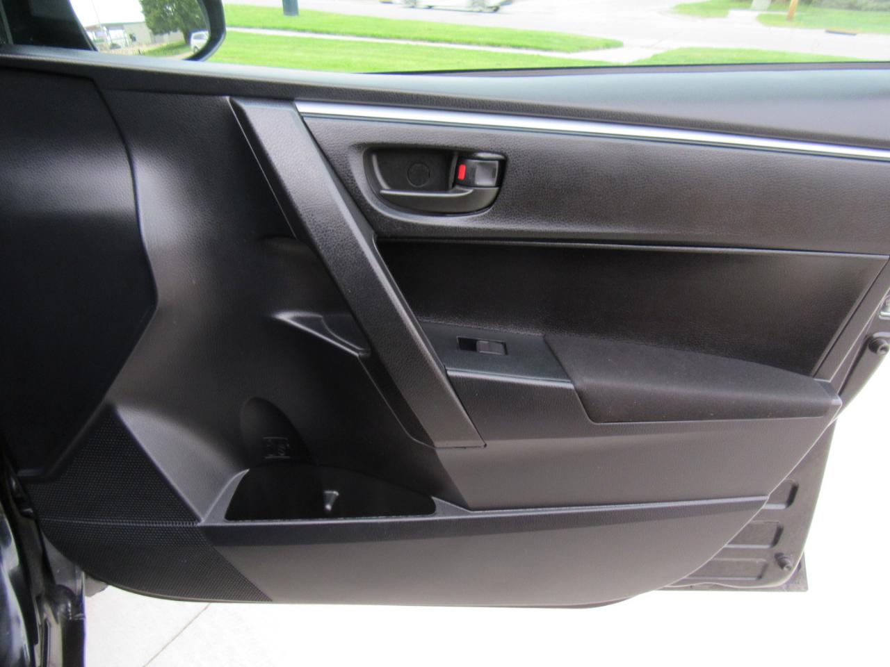 Toyota Corolla L 2016