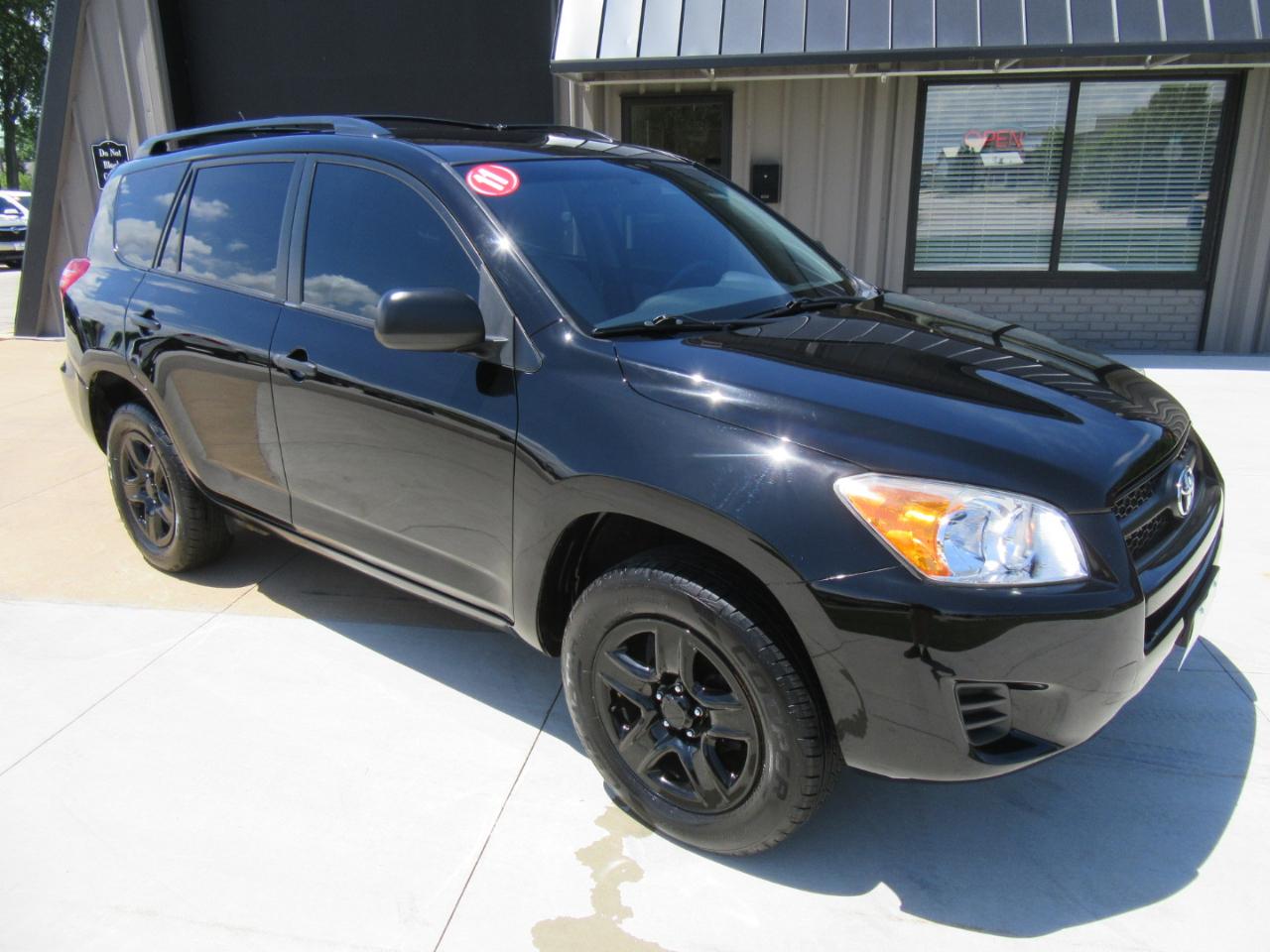 Toyota RAV4 Base 2011