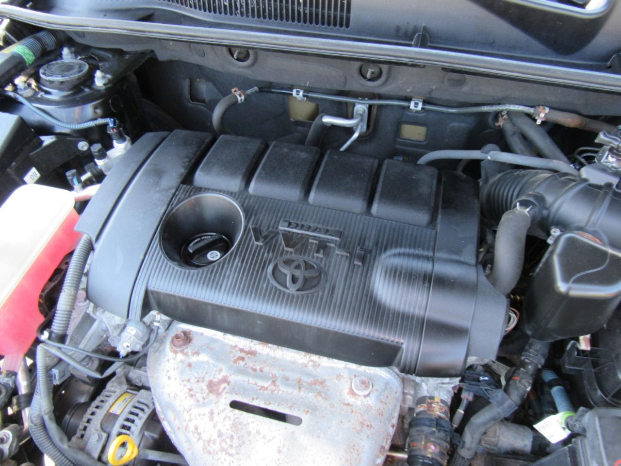 Toyota RAV4 Base 2011