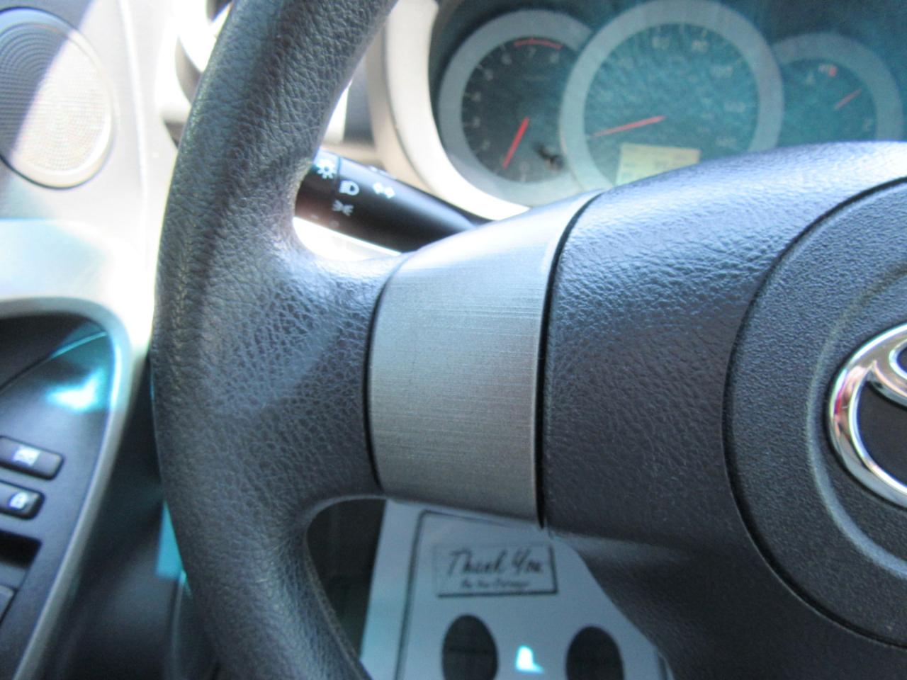 Toyota RAV4 Base 2011
