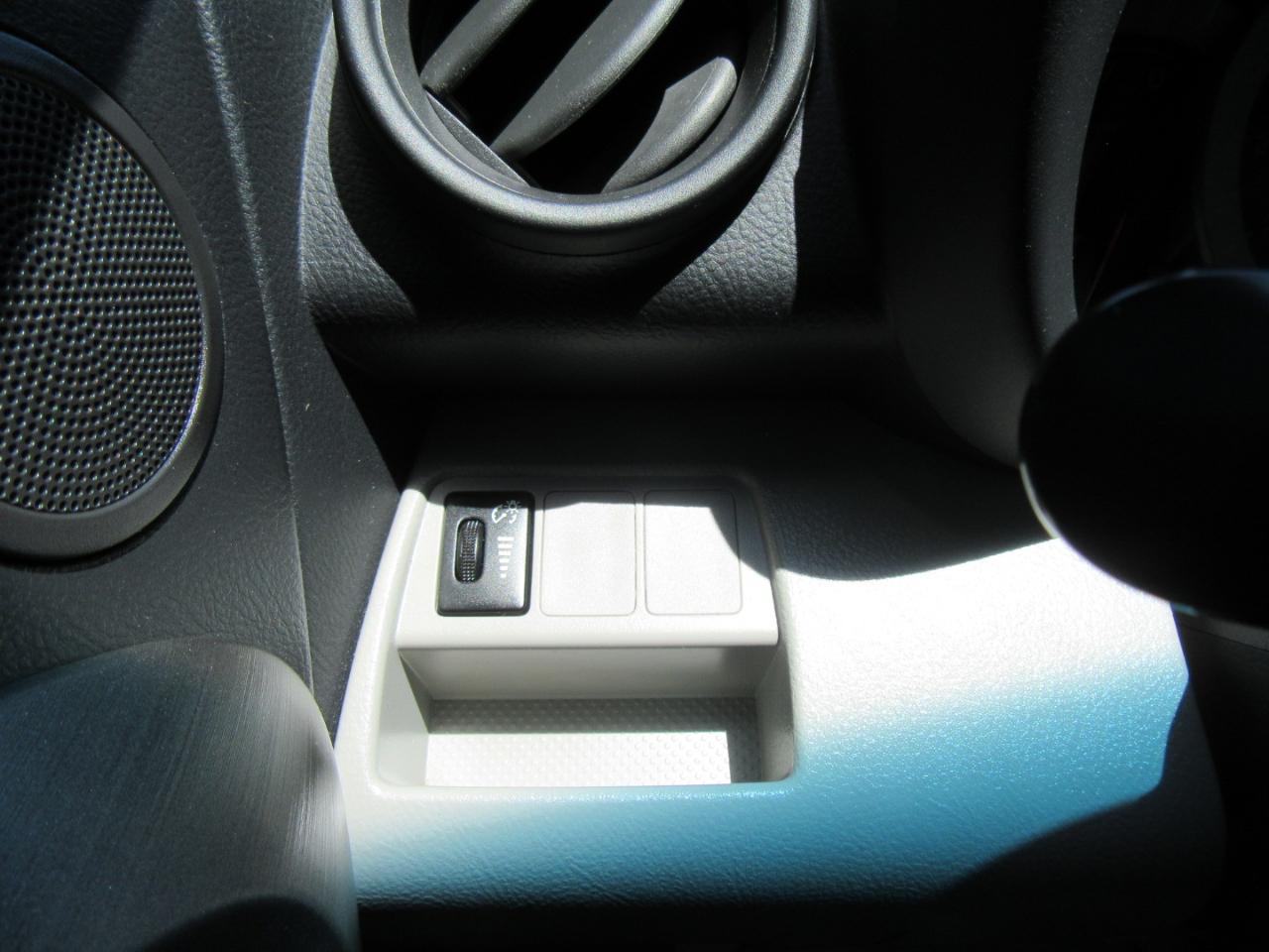 Toyota RAV4 Base 2011