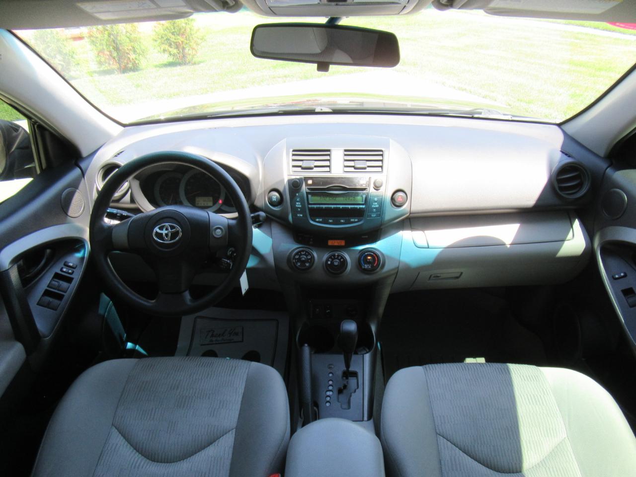 Toyota RAV4 Base 2011