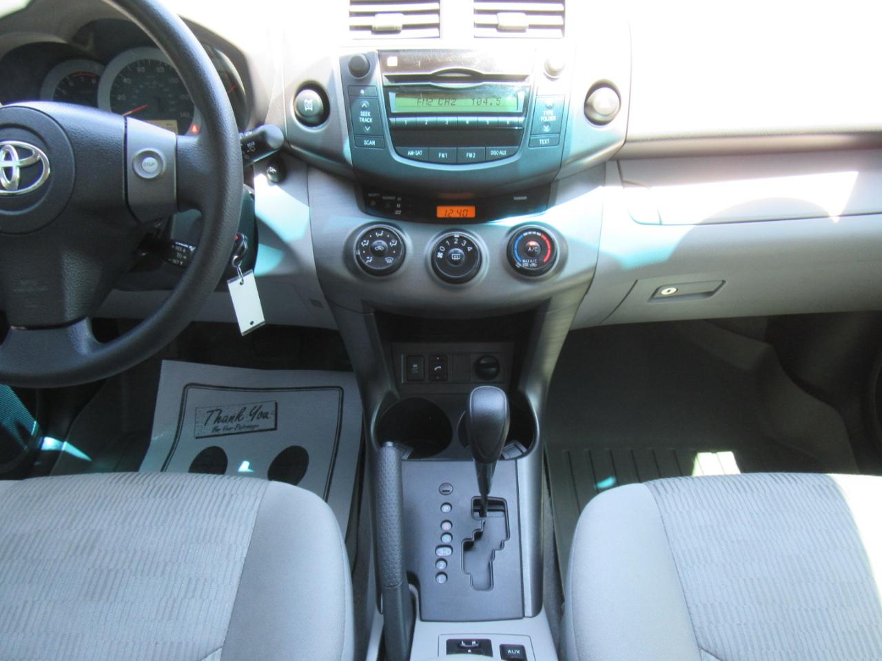 Toyota RAV4 Base 2011