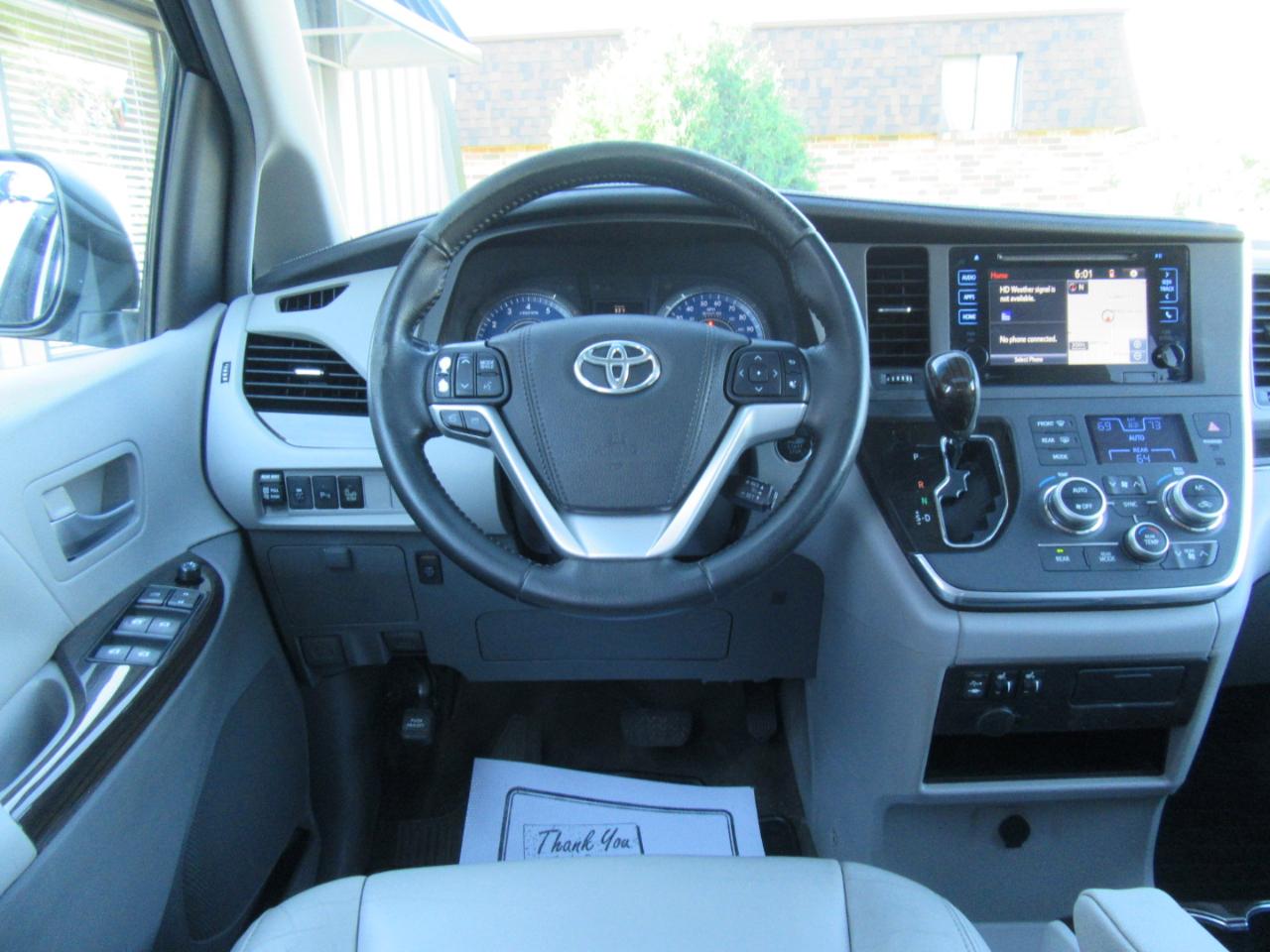 Toyota Sienna XLE FWD 8-Passenger V6 2015