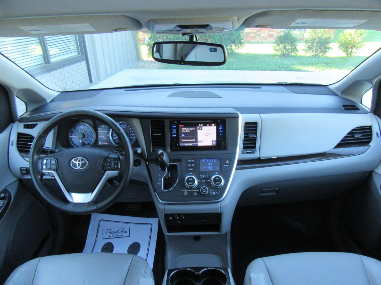 Toyota Sienna XLE FWD 8-Passenger V6 2015