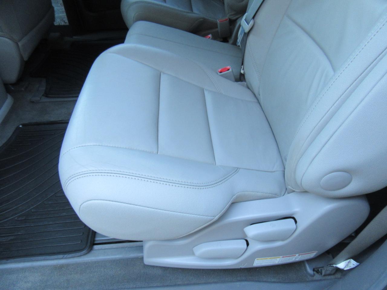 Toyota Sienna XLE FWD 8-Passenger V6 2015