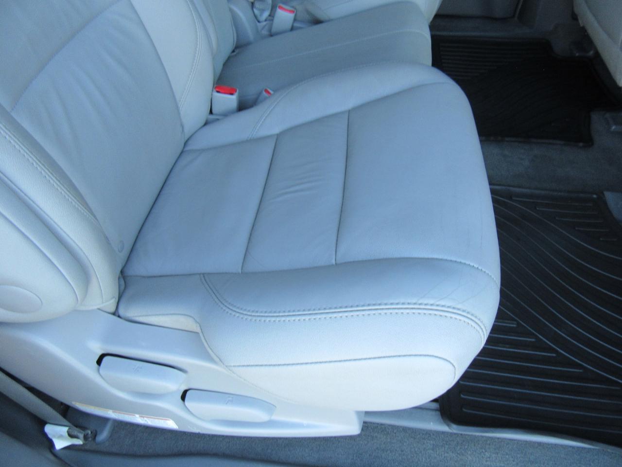 Toyota Sienna XLE FWD 8-Passenger V6 2015