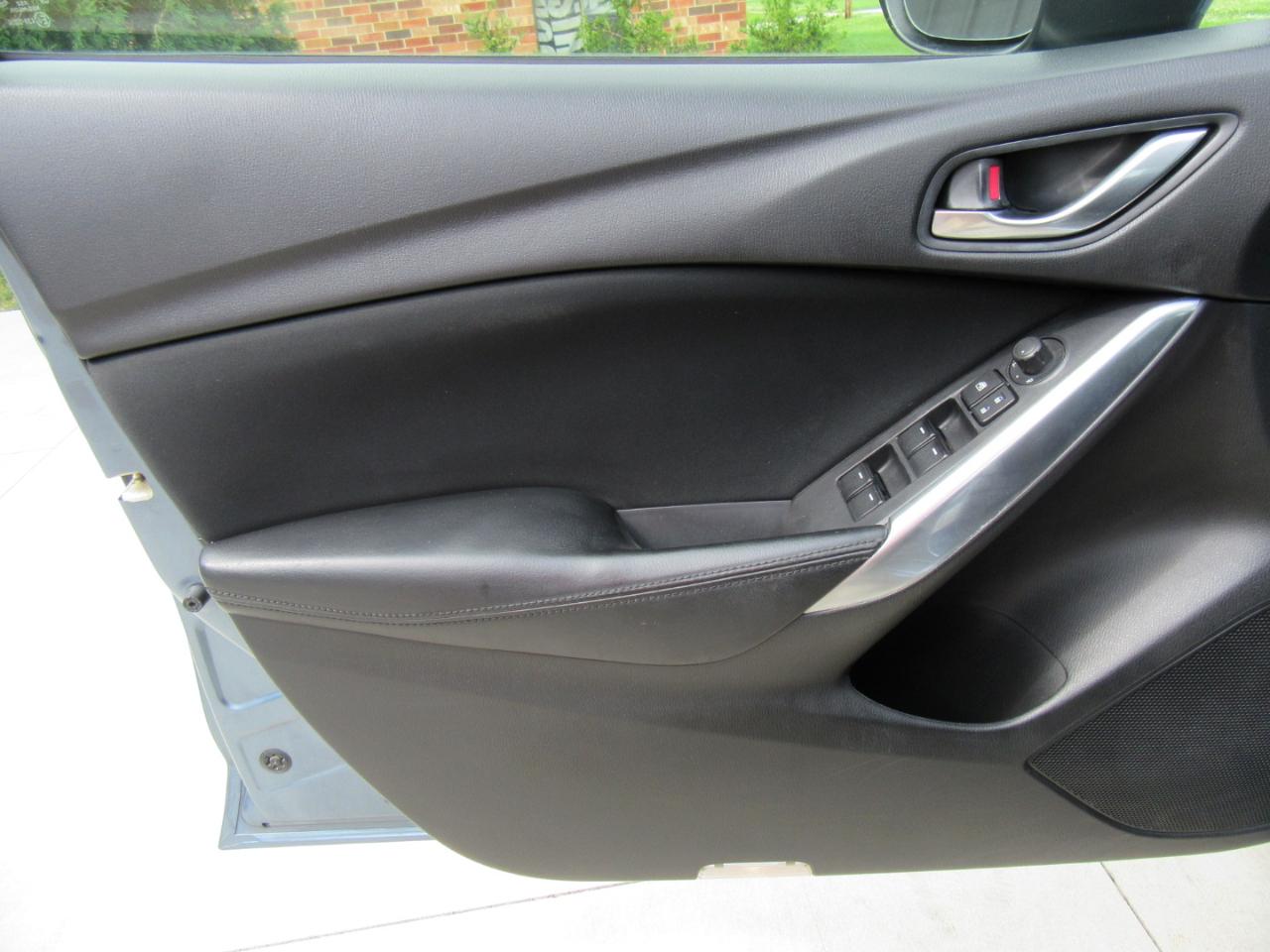 Mazda MAZDA6 i Sport 2015