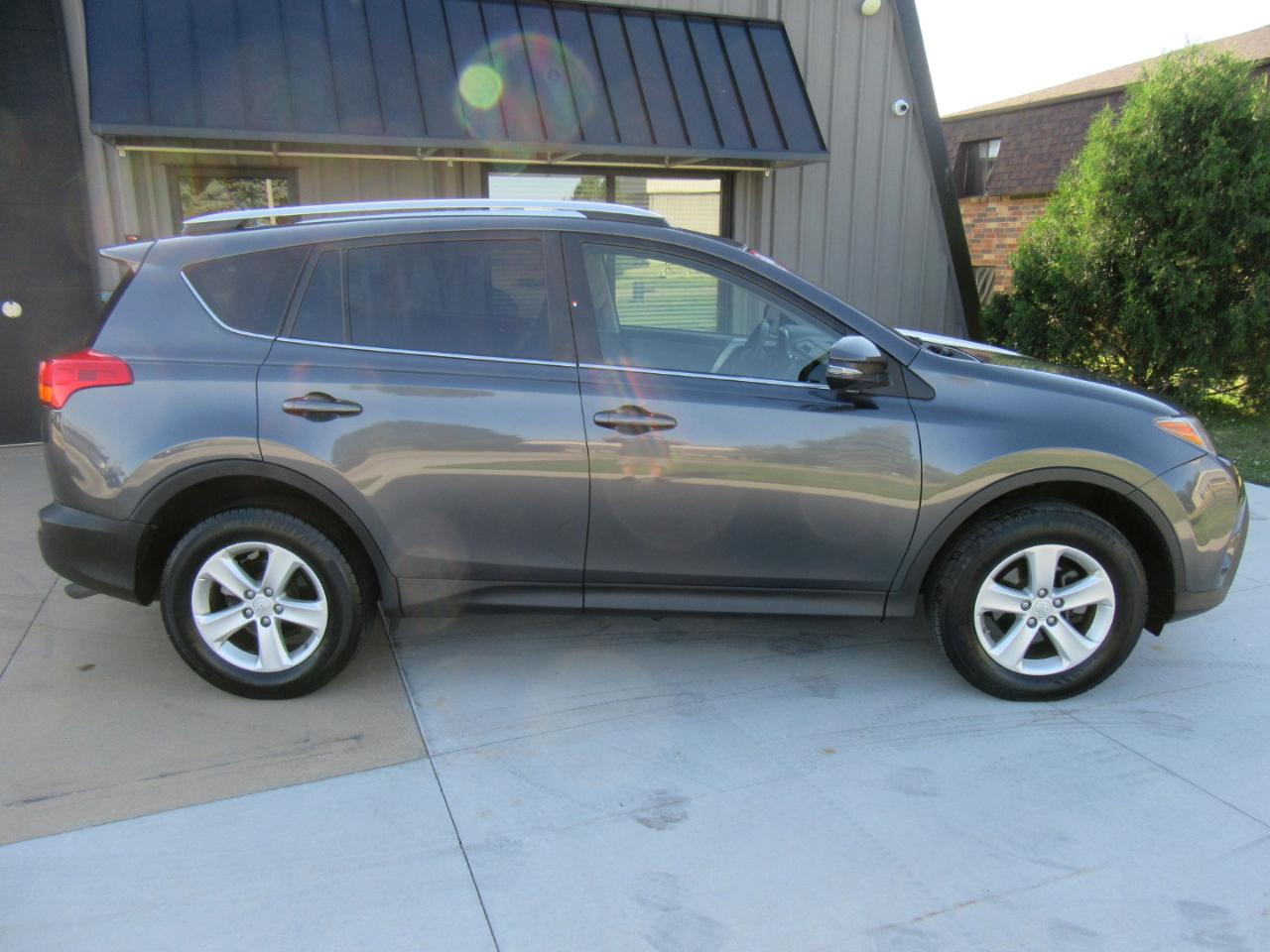 Toyota RAV4 XLE AWD 2014
