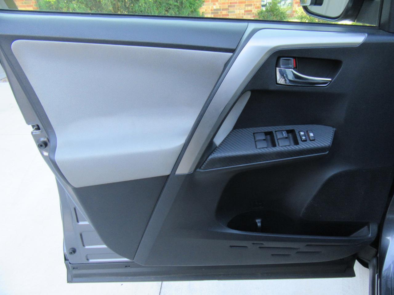 Toyota RAV4 XLE AWD 2014