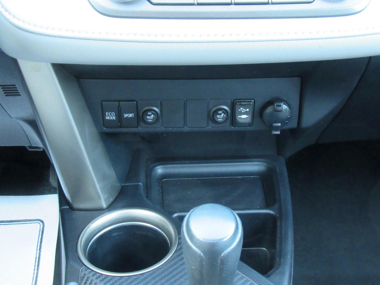 Toyota RAV4 XLE AWD 2014