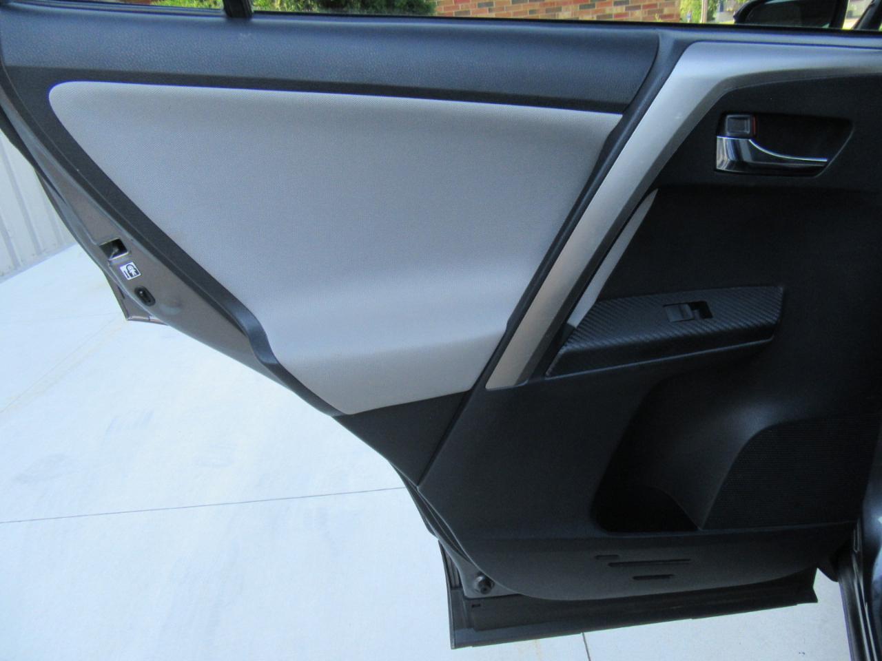 Toyota RAV4 XLE AWD 2014