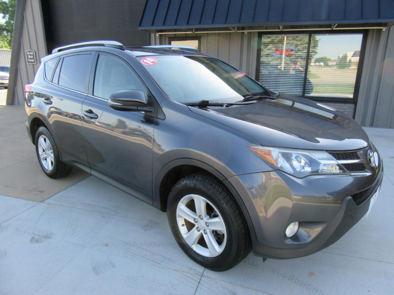 Toyota RAV4 XLE AWD 2014