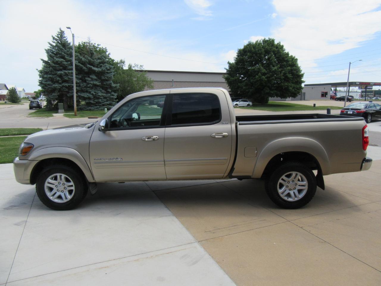 Toyota Tundra SR5 Double Cab 4WD 2006